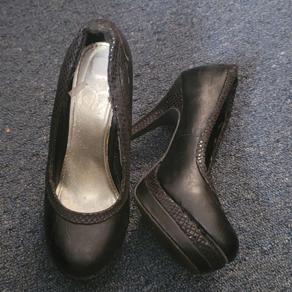 High heel shoes